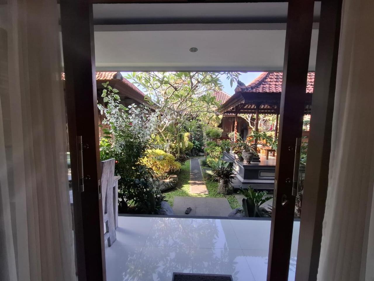 Nang Ade House Hotel Ubud Exterior foto