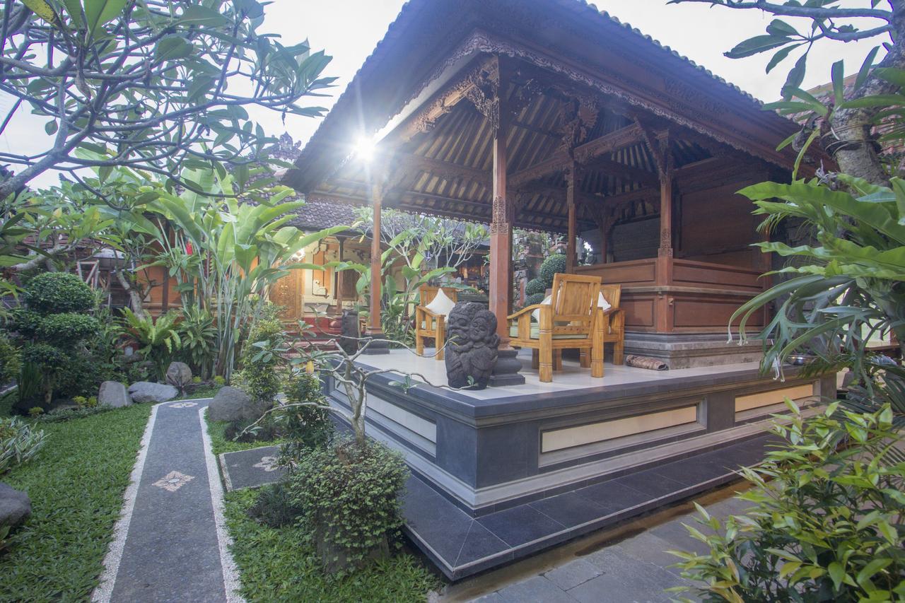 Nang Ade House Hotel Ubud Exterior foto