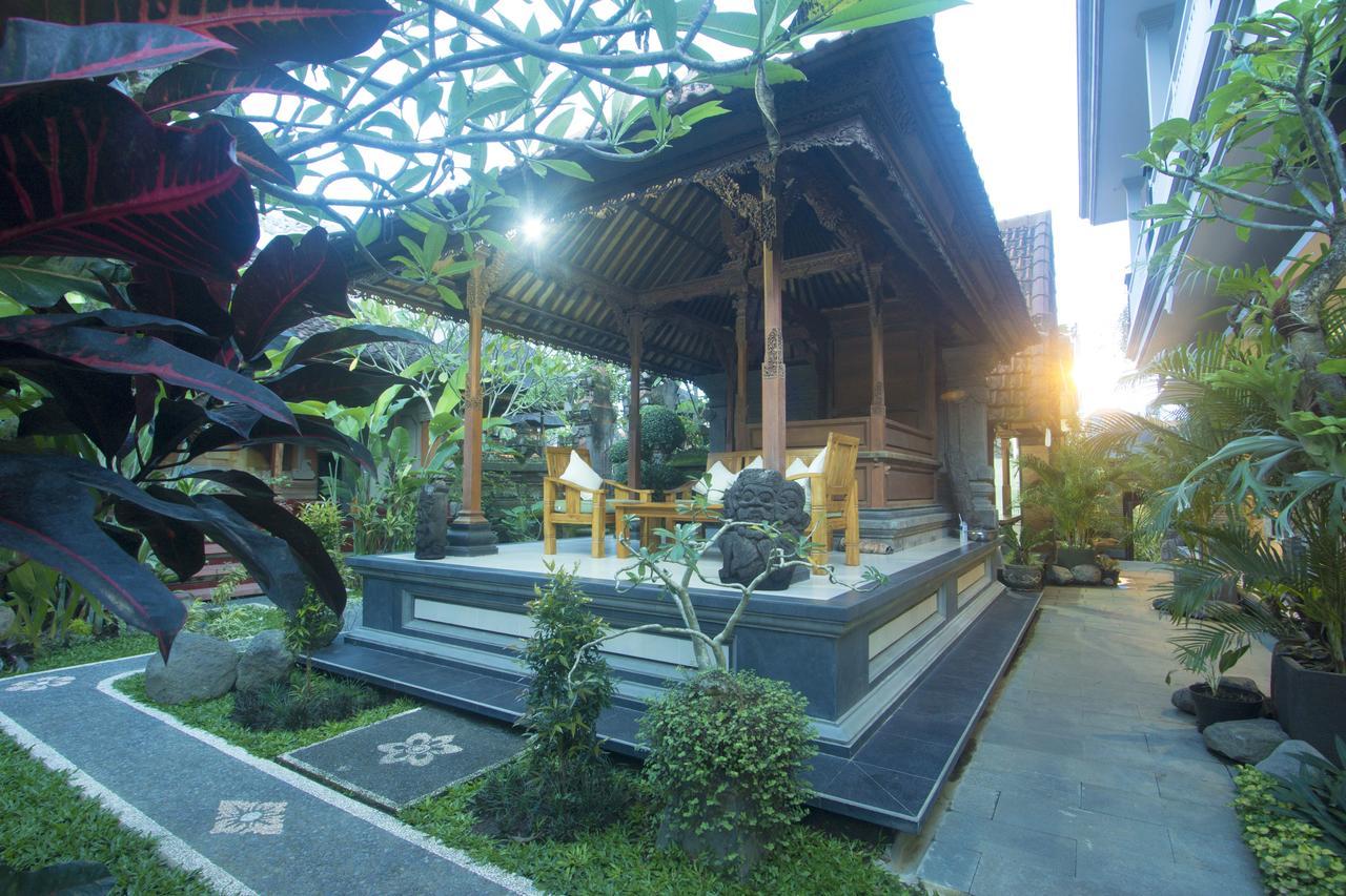 Nang Ade House Hotel Ubud Exterior foto