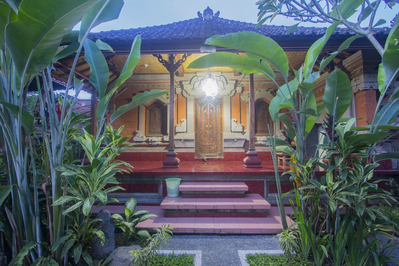Nang Ade House Hotel Ubud Exterior foto
